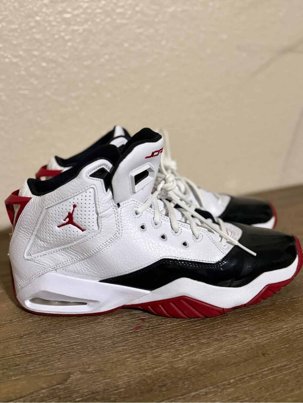 Men’s Jordan B’Loyal “White/Red-Black”  315317-160